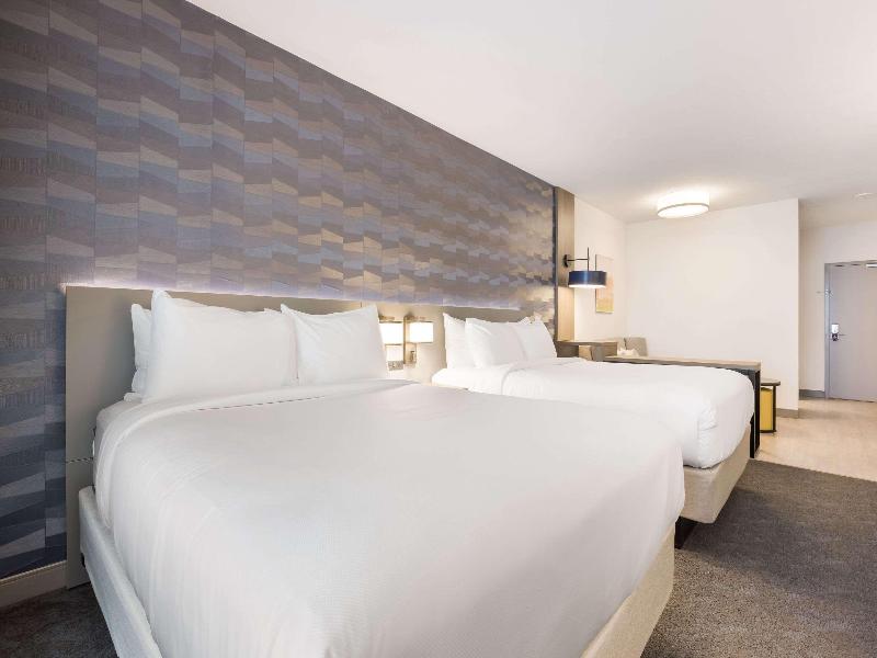 Comfort Inn & Suites Gaylord image