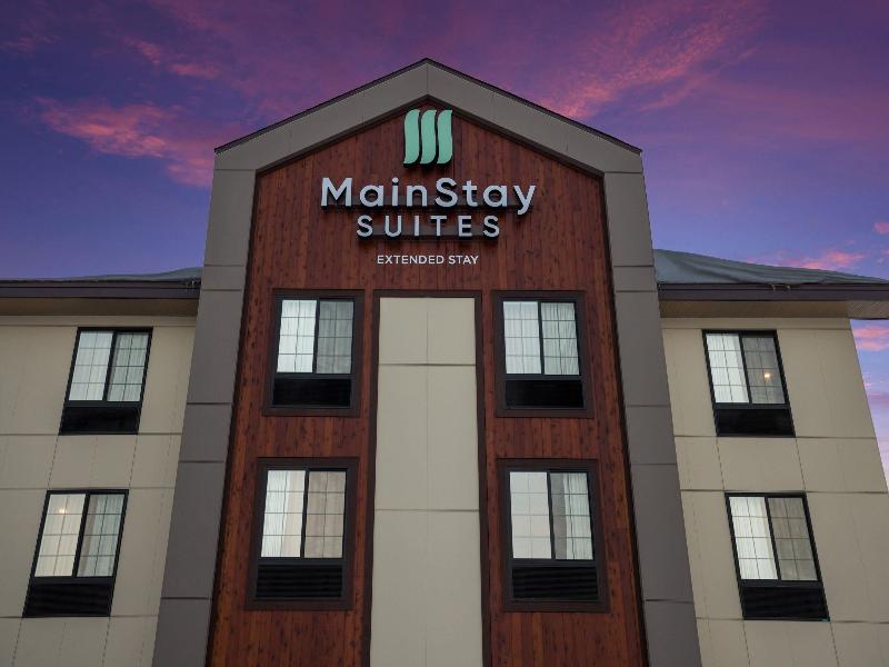 MainStay Suites Gaylord image