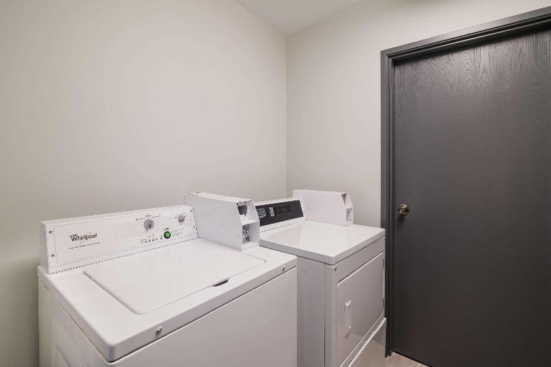 Econo Lodge Williston image