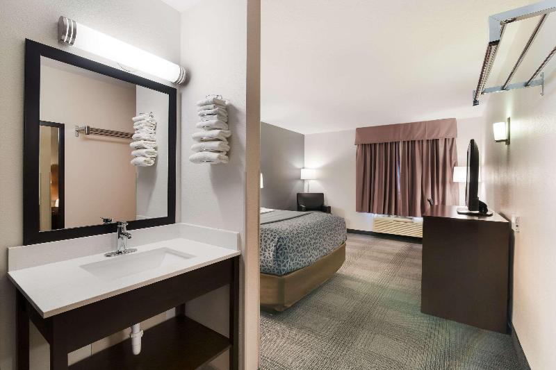 Econo Lodge Williston image
