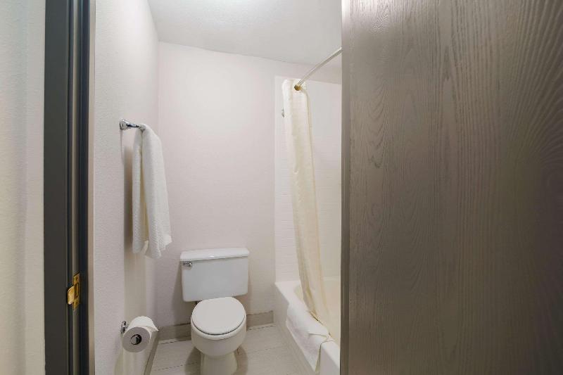 Econo Lodge Williston image