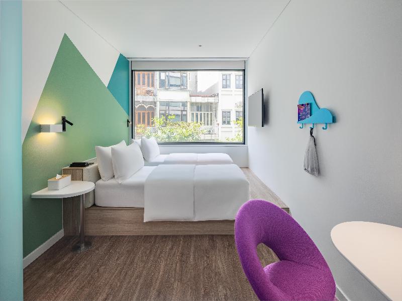 Tru by Hilton Ha Long Hon Gai Centre image