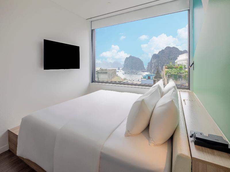 Tru by Hilton Ha Long Hon Gai Centre image