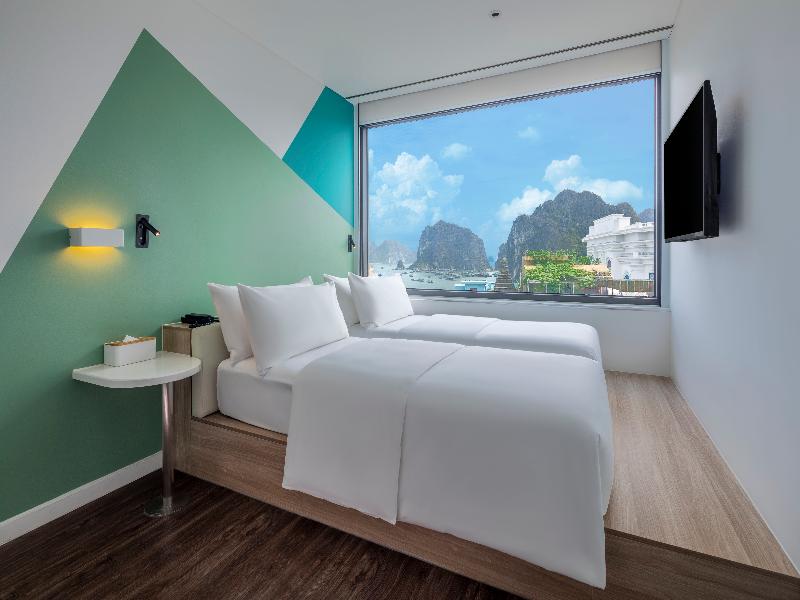 Tru by Hilton Ha Long Hon Gai Centre image