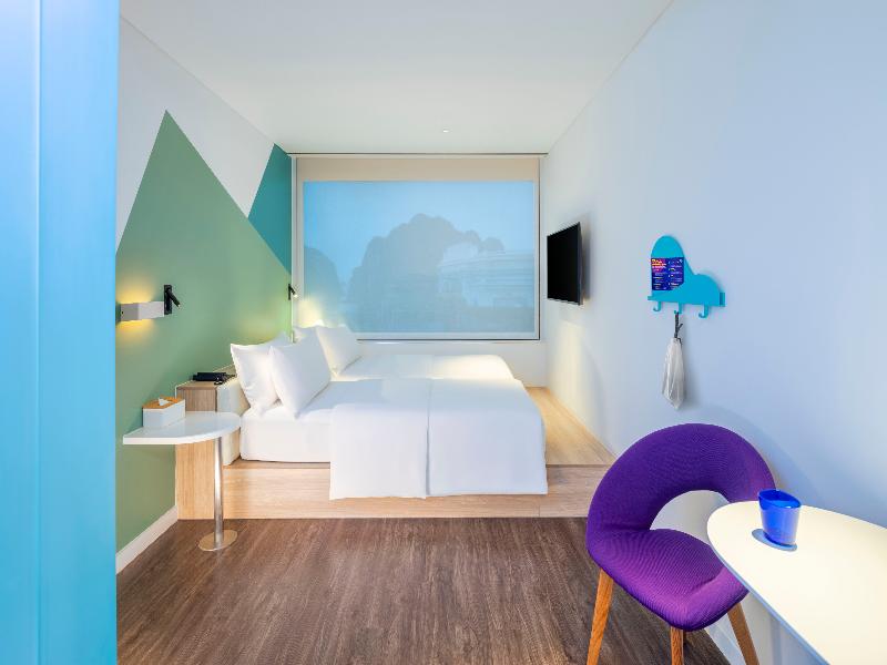 Tru by Hilton Ha Long Hon Gai Centre image