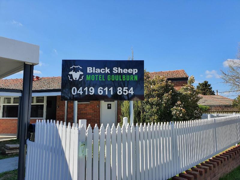 Black Sheep Motel Goulburn — general view