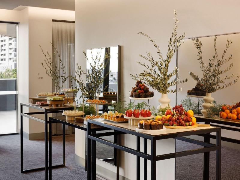 Melbourne Marriott Hotel Docklands image