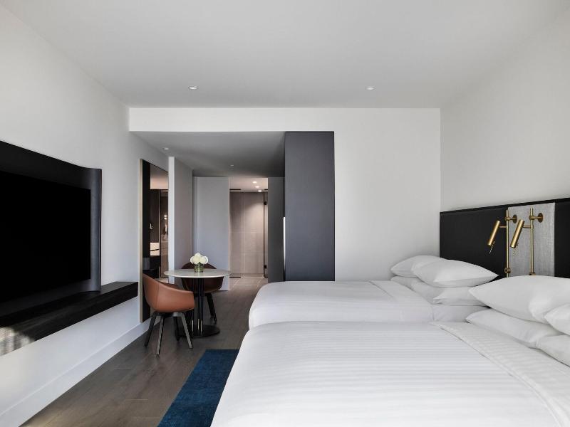 Melbourne Marriott Hotel Docklands image