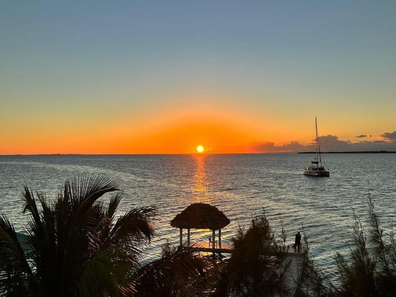King Lewey's Island Resort image
