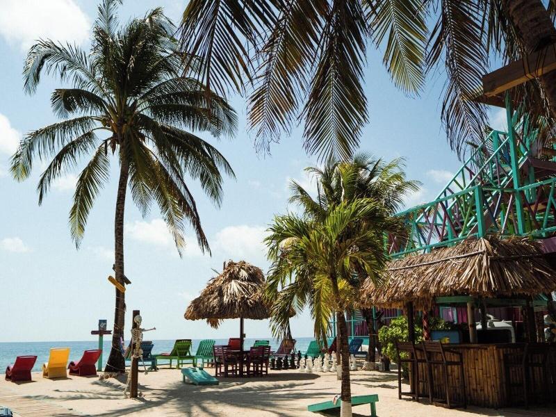 King Lewey's Island Resort image