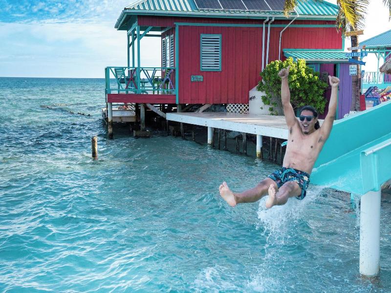 King Lewey's Island Resort image