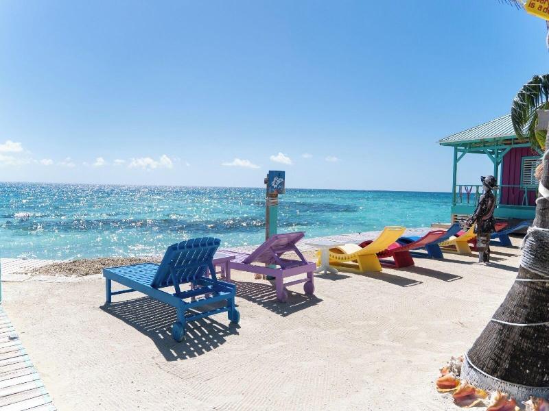 King Lewey's Island Resort image