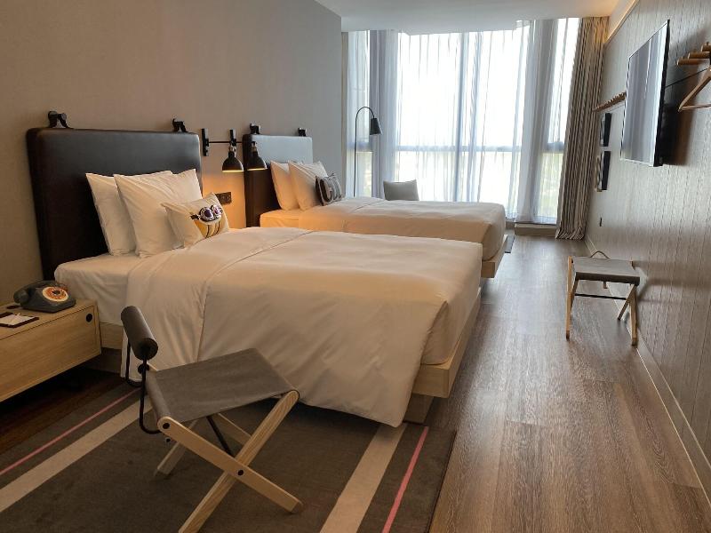 Moxy Shanghai Hongqiao CBD image