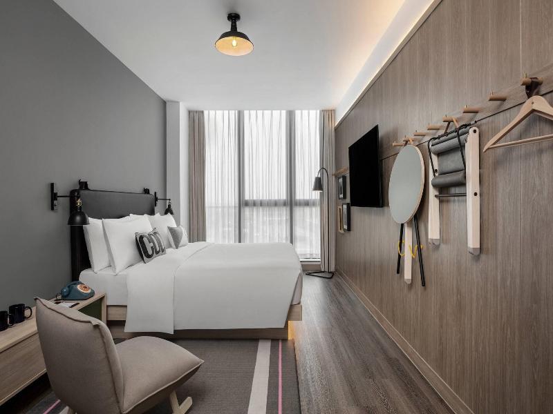 Moxy Shanghai Hongqiao CBD image