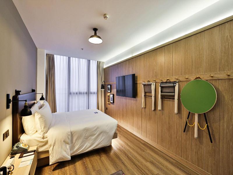 Moxy Shanghai Hongqiao CBD image