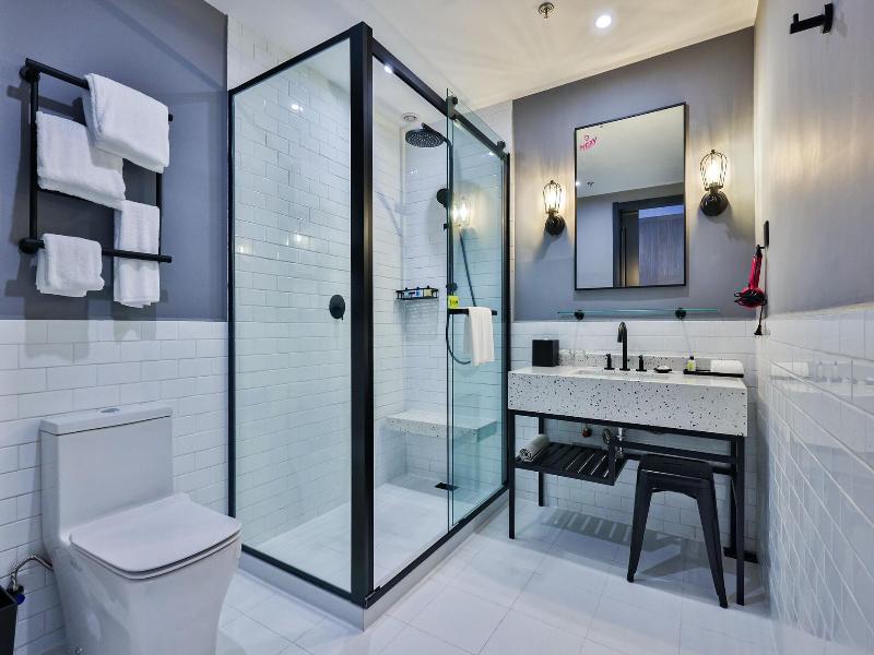 Moxy Shanghai Hongqiao CBD image