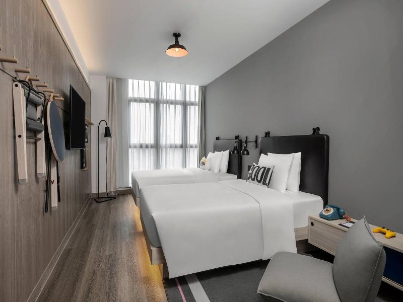 Moxy Shanghai Hongqiao CBD image