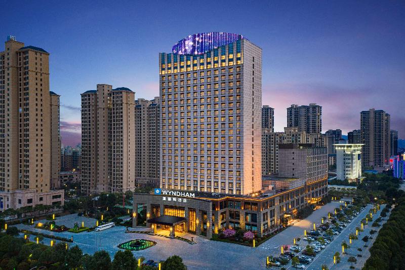 Xinyang Downtown image