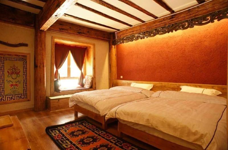 Tibetan-style Courtyard Hotel 4