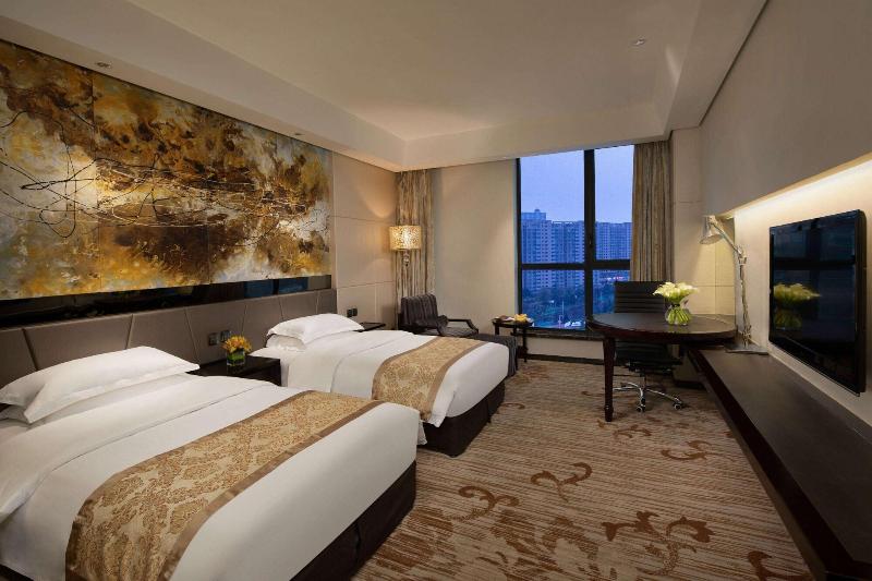 Ramada by Wyndham Xi'an Long march 5