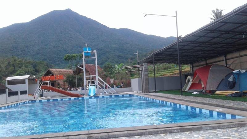 Kampung Istal image