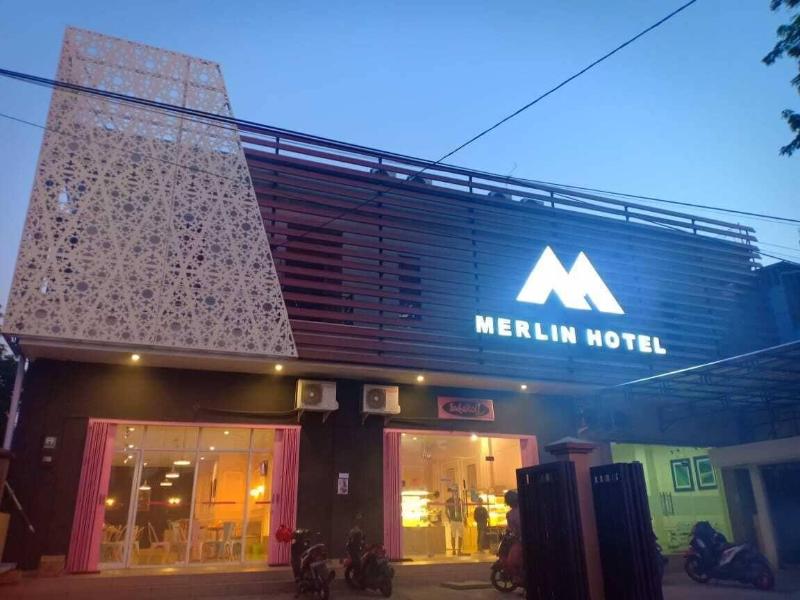 Merlin Hotel image