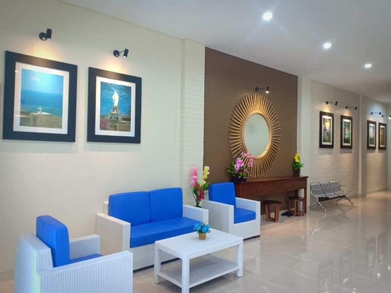 Merlin Hotel image