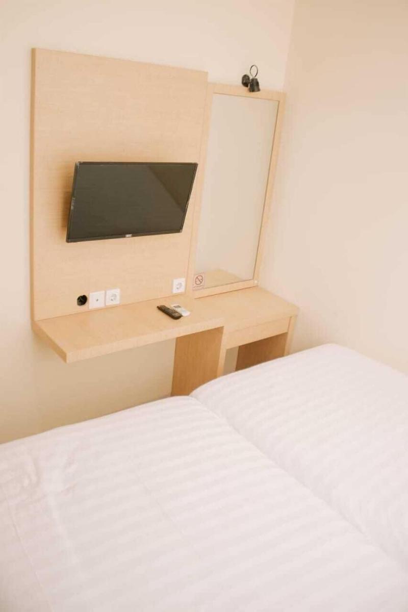 Merlin Hotel image
