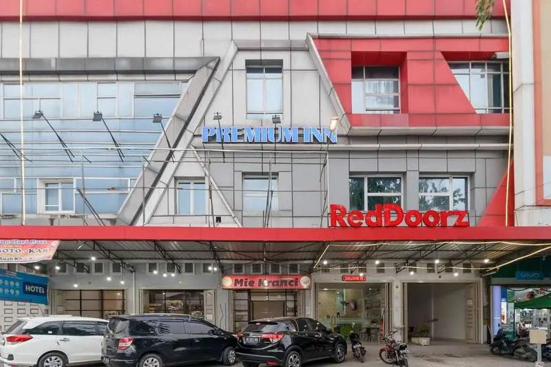 Formerly RedDoorz Plus @ Cemara Asri Medan image