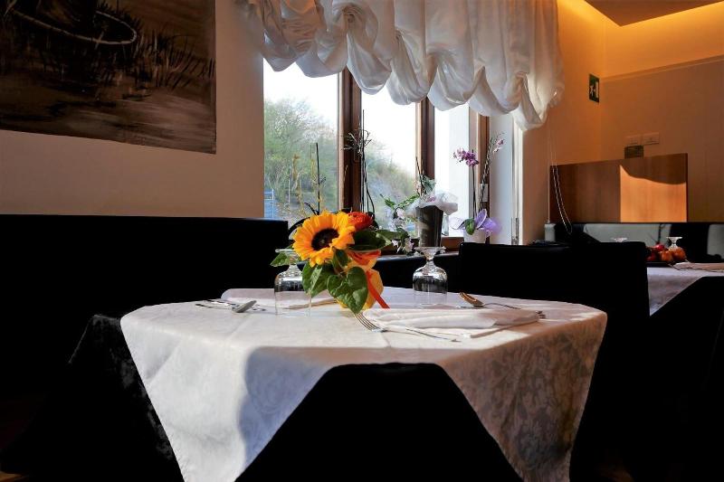 Albergo De March image