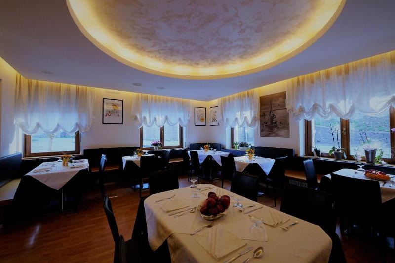 Albergo De March image