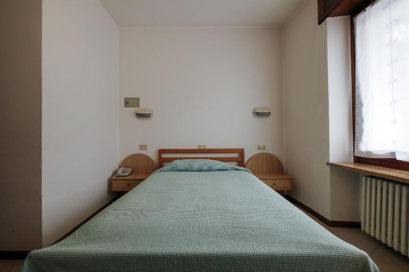 Albergo De March image