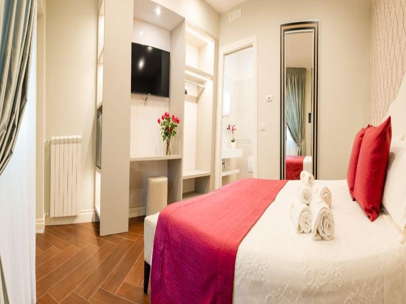 Golden Residence image