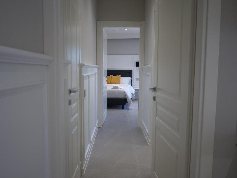 Golden Residence image