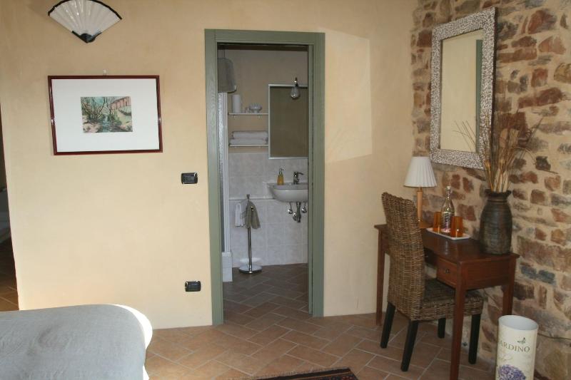 Sacreterre Room & Breakfast image