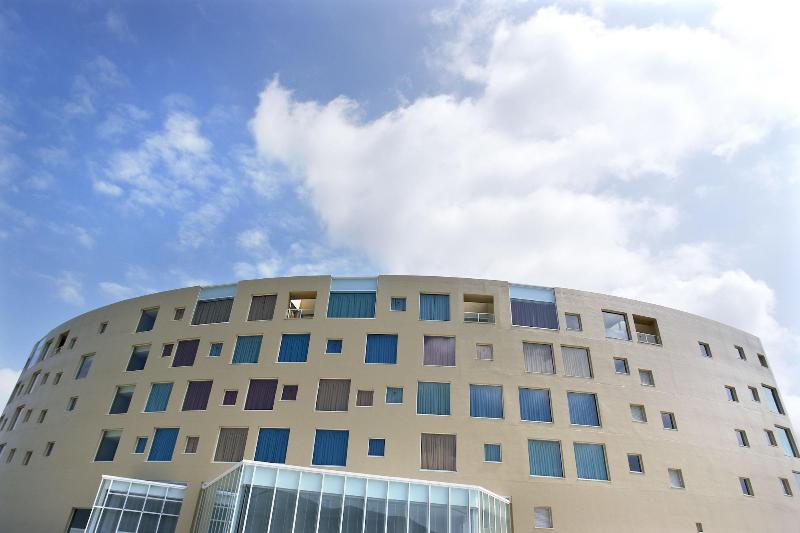 Hotel Uminpia image