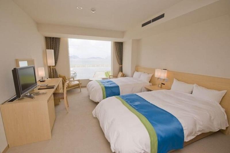 Hotel Uminpia image