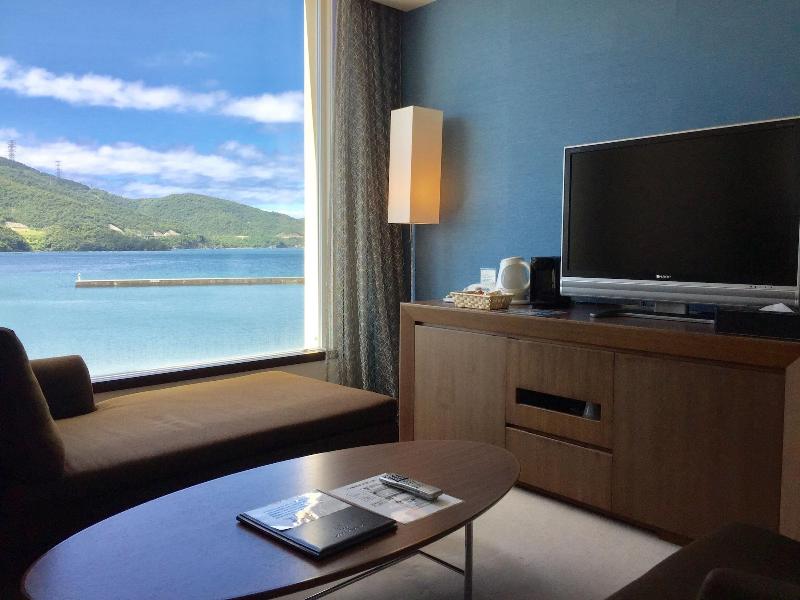 Hotel Uminpia image
