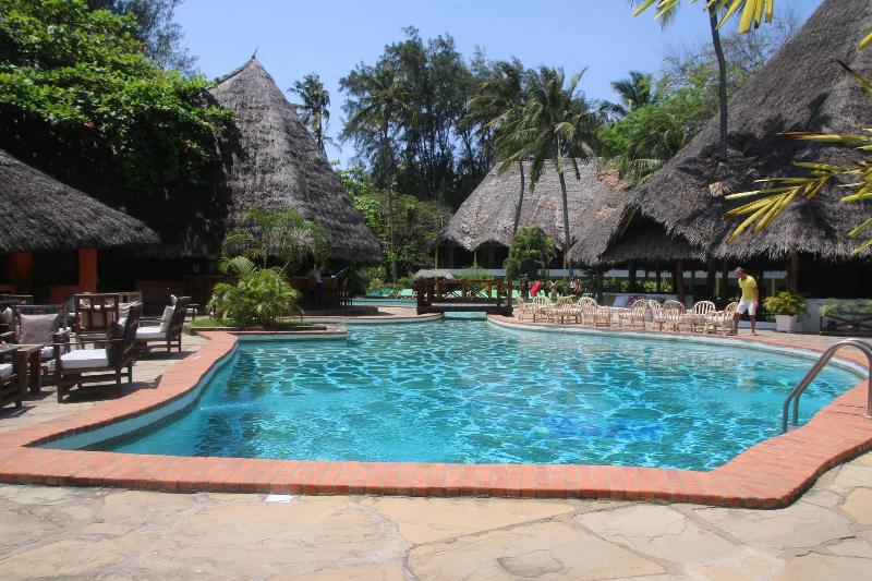 Blue Bay Village image