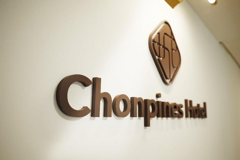 Sokcho Chonpines Beach Hotel image