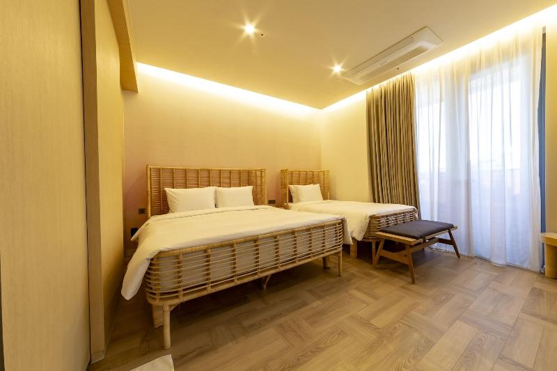 Brown Dot Hotel Signature image