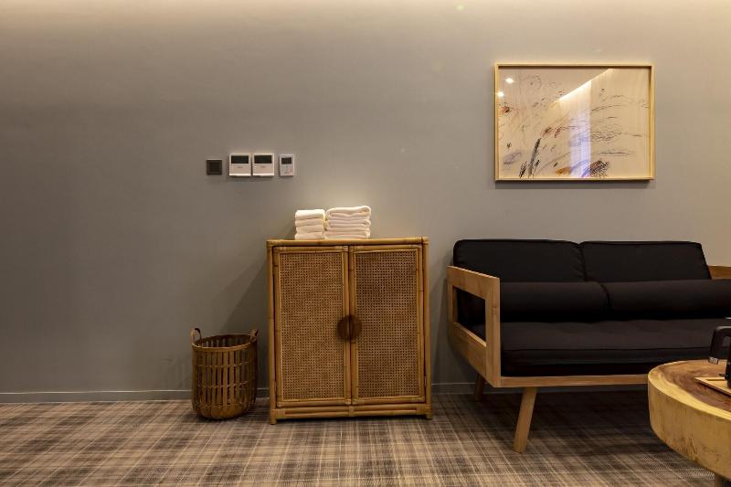 Brown Dot Hotel Signature image