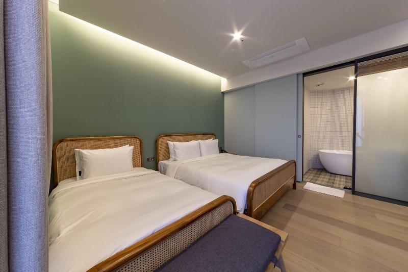 Brown Dot Hotel Signature image