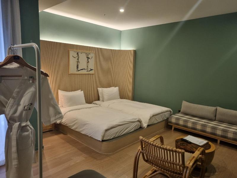 Brown Dot Hotel Signature image