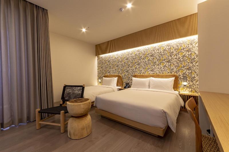 Brown Dot Hotel Signature image