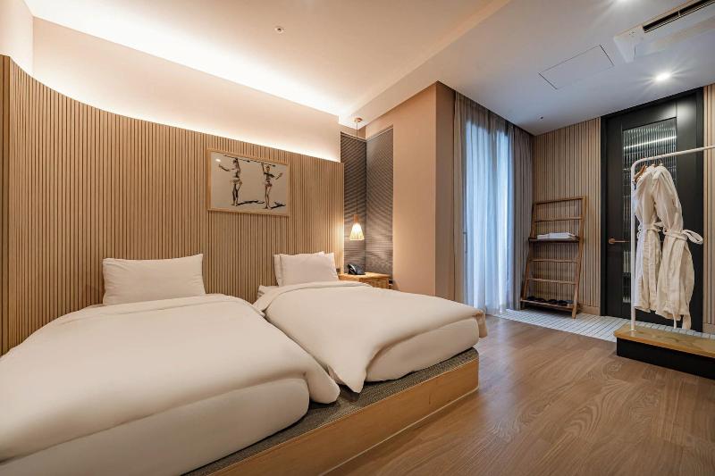 Brown Dot Hotel Signature image