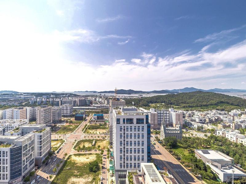 Yeongjong Sky Top Hotel image