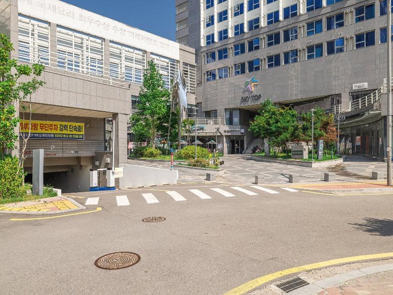 Yeongjong Sky Top Hotel image
