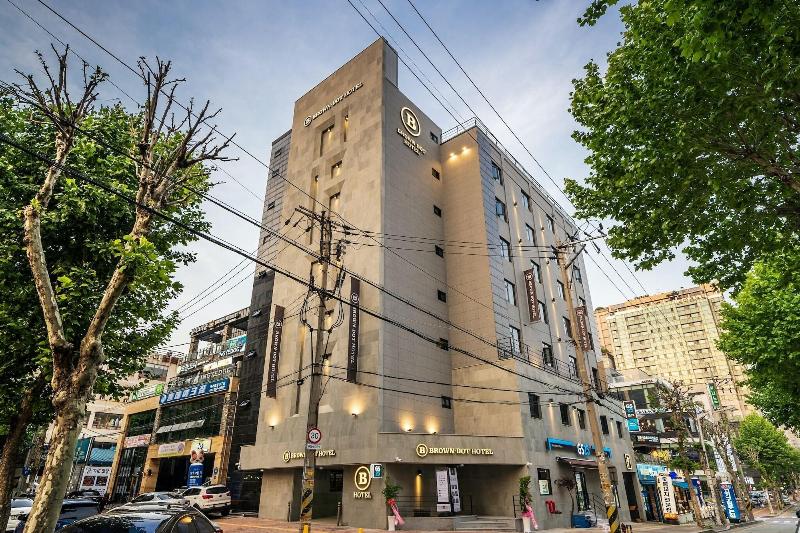Brown Dot Hotel Suwon image