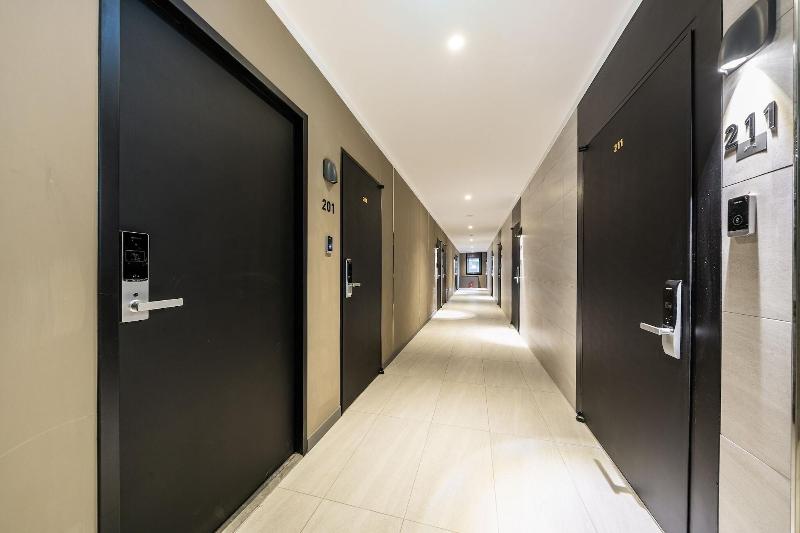 Brown Dot Hotel Suwon image
